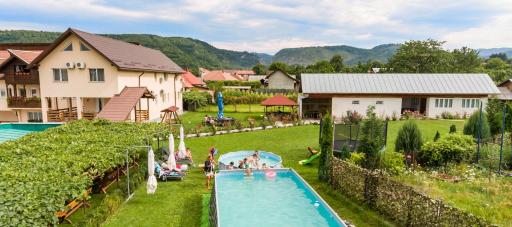 Pensiunea XINELA - Housity