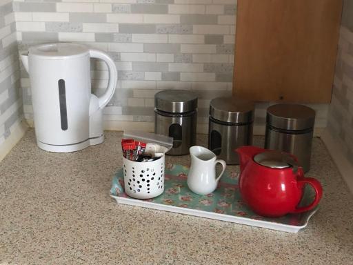 Norfolk Poppy Caravan - Sleeps 4 - WiFi and Sky TV Included - Housity