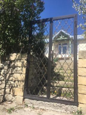 Dom dlia otdykha v gorakh - Housity