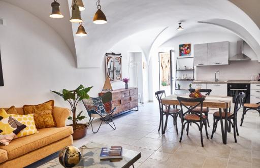 Equorum Prospectus 1 - OSTUNI CENTRO - Guest House - Housity