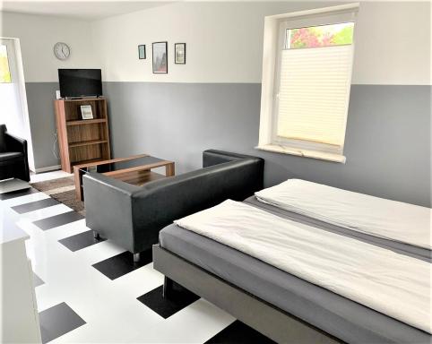 Apartment voll möbeliert mit Balkon - Housity