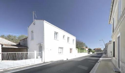 MAISON AU CŒUR DU VILLAGE - Housity