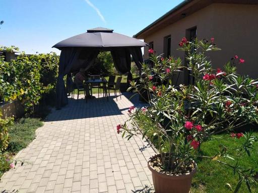 Szederszem Apartman - Housity