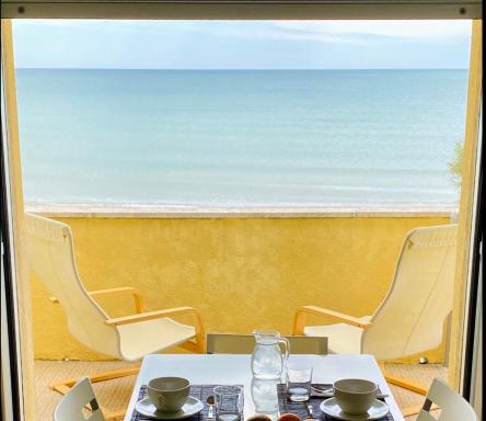 appartamento con terrazzo fronte mare - Housity
