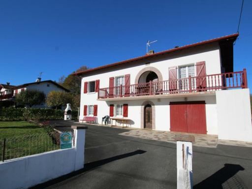 Gîte Saint-Étienne-de-Baïgorry, 3 pièces, 4 personnes - FR-1-384-444 - Housity