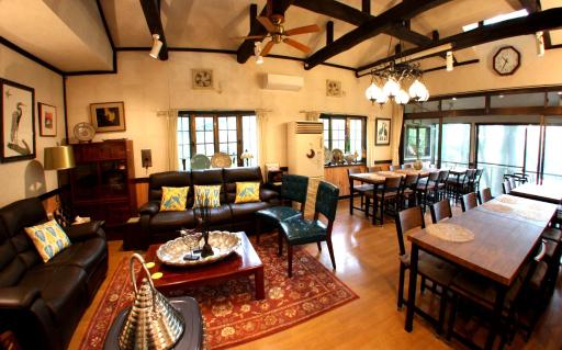 Gableview Forest Inn ゲーブルビュー - Housity