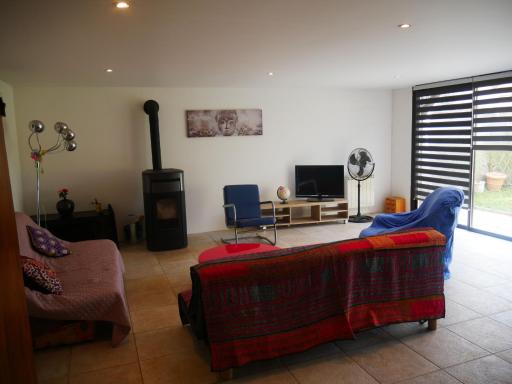 Gîte Bazoches-les-Gallerandes, 3 pièces, 4 personnes - FR-1-590-224 - Housity