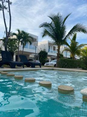 Cozy Family Vacation Home near the beach! - Housity