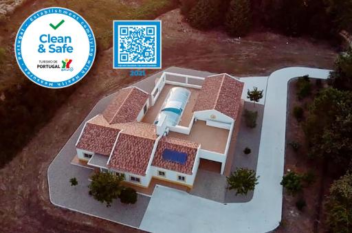 The Fox Farm House - FULL PRIVATE PROPERTY WITH HEATED & COVERED POOL - Housity