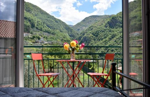 Agriturismo Conca Sandra - Farm Stay on Lake Como - Hizvo