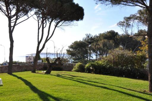 Villa Angelina Garden - Housity