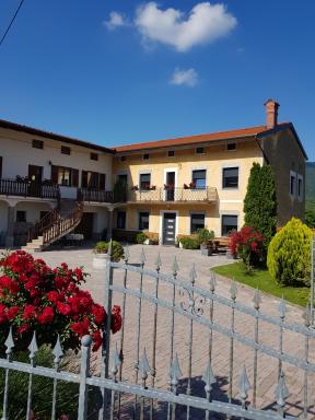 House Ternovec - Housity