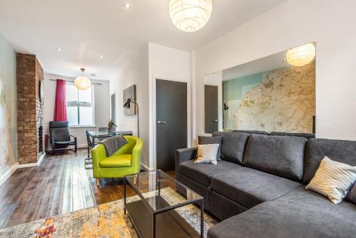 The Map House - 2 bed cottage close to racecourse - Housity