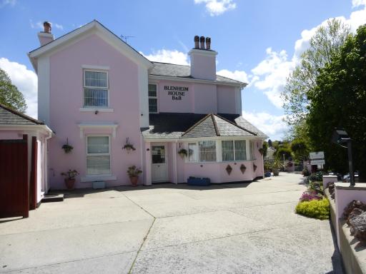Blenheim House - Housity