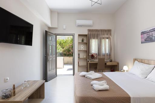 Nafsika apt, studio for 2, very close to the beach - Housity
