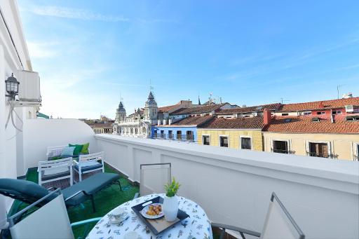 HOMEABOUT PUERTA DEL SOL Premium - Housity