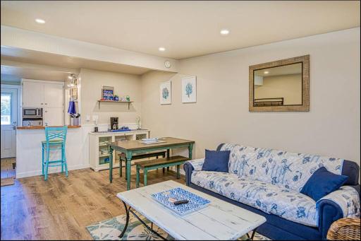 Clam Jam Condo - Housity