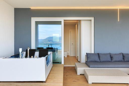 Skylake Penthouse by Impero House - Housity