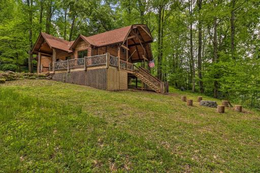 Updated Cabin Less Than 10 Miles to Skiing and Hiking! - Housity