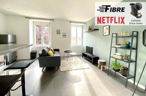 Très beau T2 42m2 lumineux, moderne et rénové avec Fibre - Housity