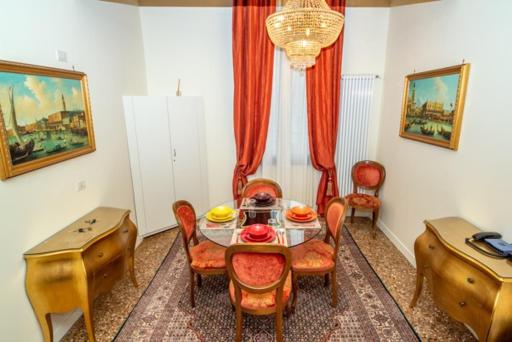 LUXURY APARTMENT San Marco Experience - Housity