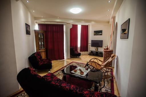Sunny apartments. Tbilisi. 300 Aragveli - Housity
