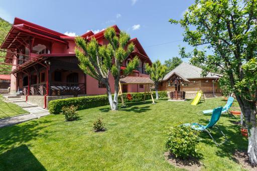 Casa dintre munti Karina - Housity