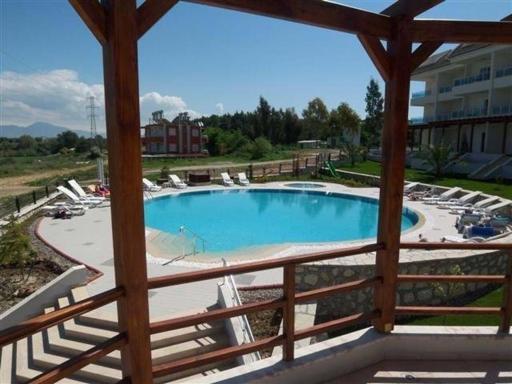 Stunning private 2 bed home in great location and gated community - Housity