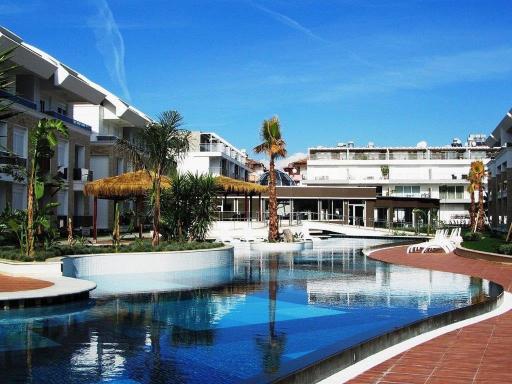 Tropical Gardens is a 2 bed 1st floor private home - Housity