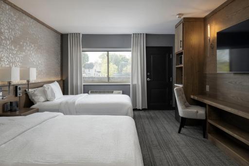 voco - The Cadence, an IHG Hotel - Housity