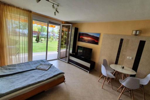 Igényes 4 fős apartman közvetlen a strandnál - Housity