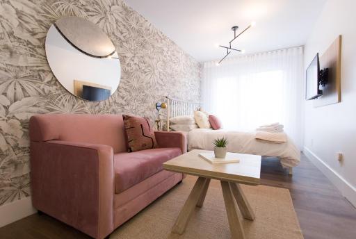 Perfect Business Trip Studio with Full Amenities by Den Stays - Housity