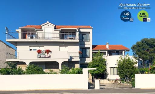 Apartmani Kardum Brodarica - Housity
