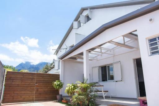 Maison de 5 chambres avec vue sur la mer jardin clos et wifi a Le tampon - Housity