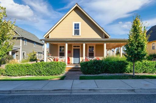 Cabernet Cottage & Carriage House #8CH - Housity