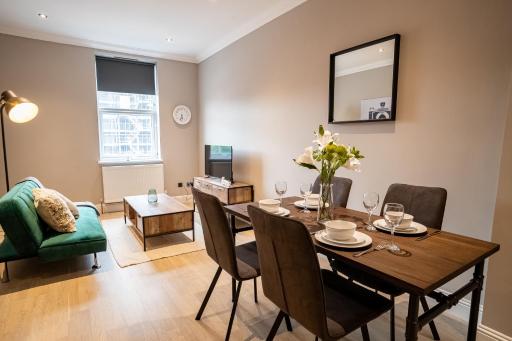 Deluxe Modern 1&2 Bed Apartments Near Brighton Beach & Station - Housity