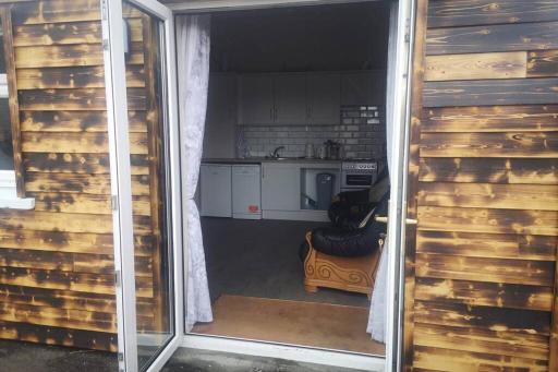 The Strand Awaits Apartment - Housity