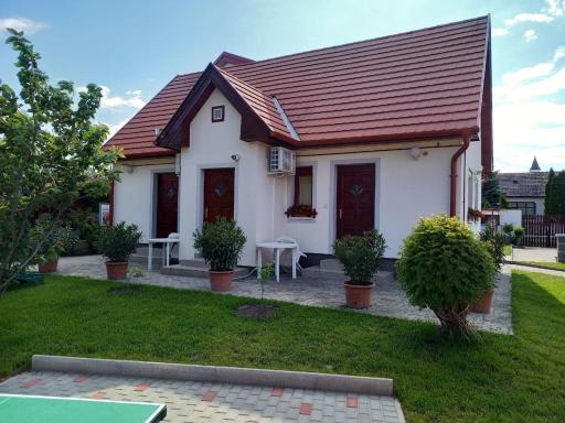 Kertész Vendégház - Housity
