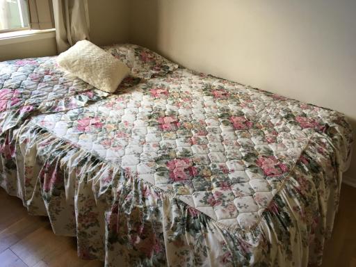 Nest in west home stay - Housity