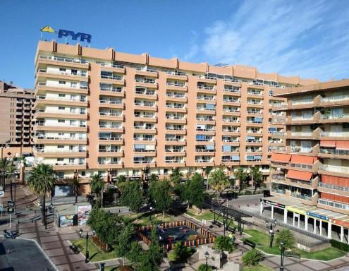 Estudio El Puerto - En el mismo centro de Fuengirola, primera línea de playa - Housity