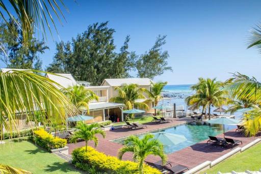 2 bedrooms house with sea view shared pool and furnished terrace at Pointe aux Biches Camp Bestel - Housity