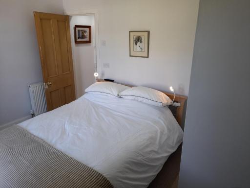 Burntisland Garden Apartment, Fife - 40 mins to Edinburgh - Housity