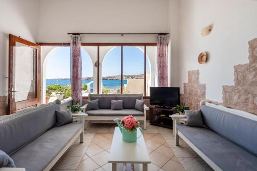 Beachfront Stella Hotel - Housity
