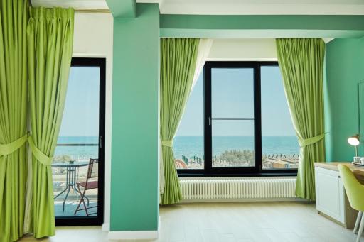 Hotel Azaleea Mamaia Nord - Housity