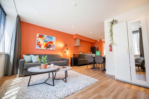 Trendy Design 55m2 Apartment with Balcony - Housity