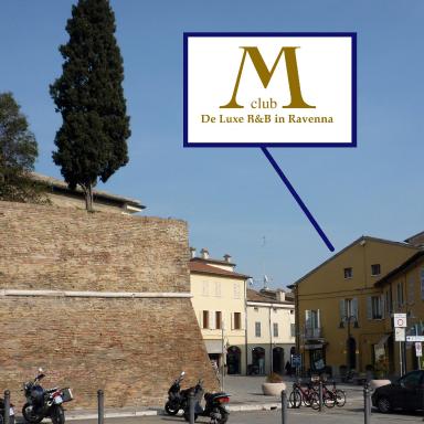 M Club De Luxe B&B - Housity