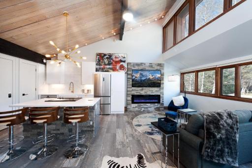 Tamarron Gambel Oak 733 - Housity