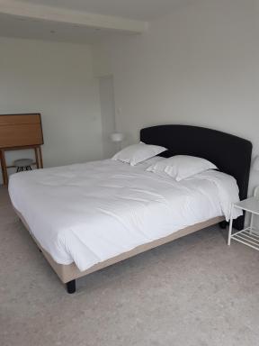 Gite La mollerie 350 m², loué en WE ou à la semaine, parfaitement équipé - Housity