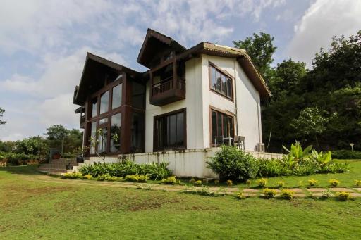 Beautiful NEO Villa Mahagoan 4Bhk - Housity
