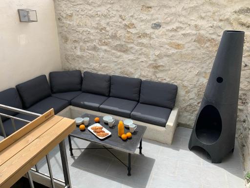 SUR LA TERRASSE - Housity